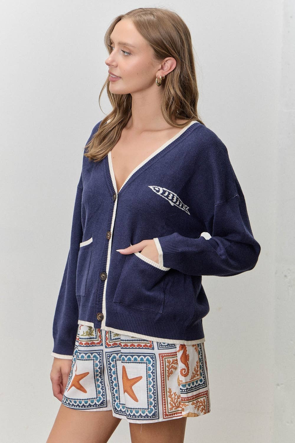FISH DESIGN BUTTON UP CARDIGAN
