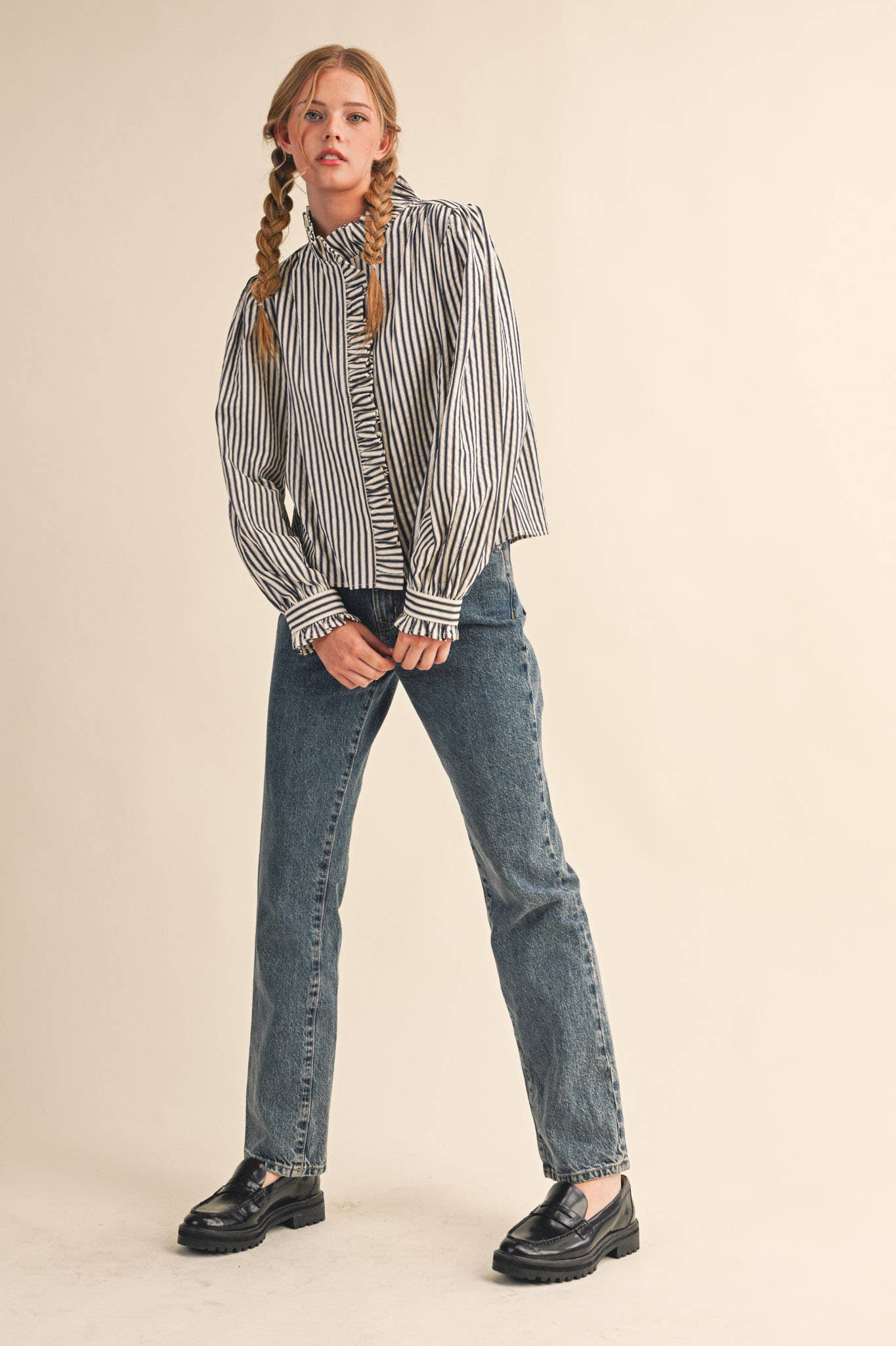 STRIPED RUFFLED BUTTON DOWN