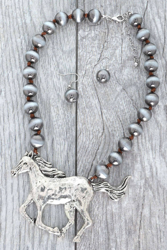 WESTERN METALLIC PEARL BEADED HORSE NECKLACE SET