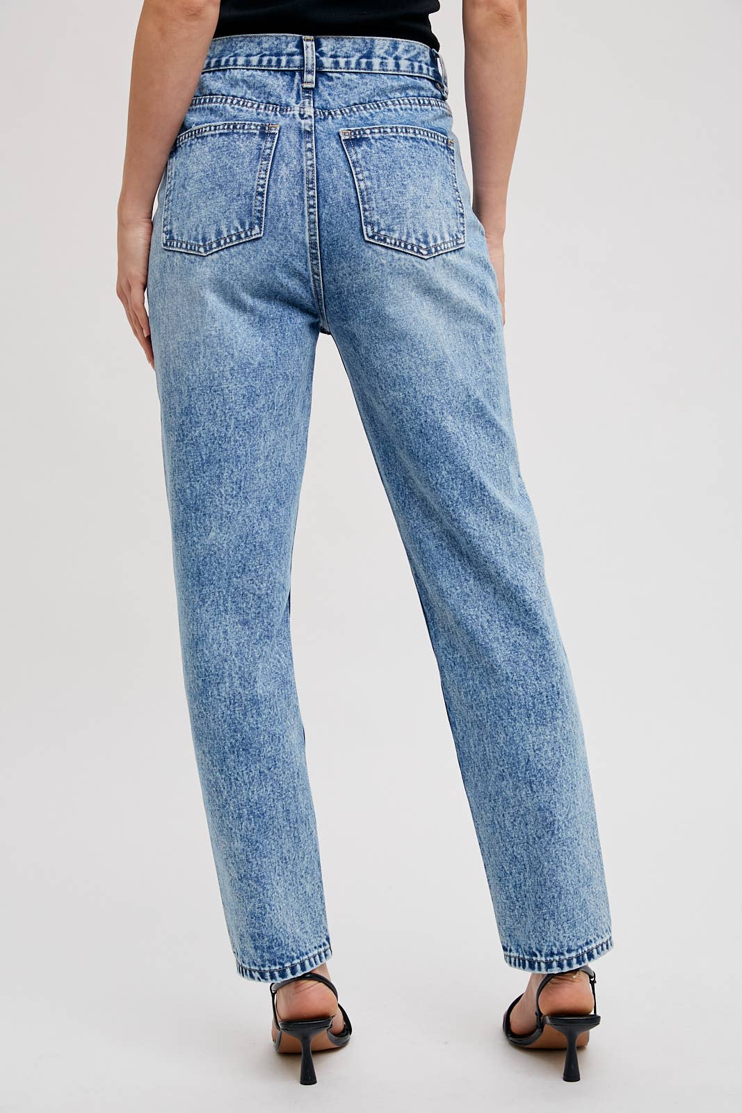 DENIM HIGH-RISE STRAIGHT LEG JEANS