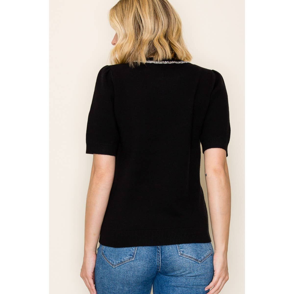 JEWEL NECK SHORT SLEEVE SWEATER