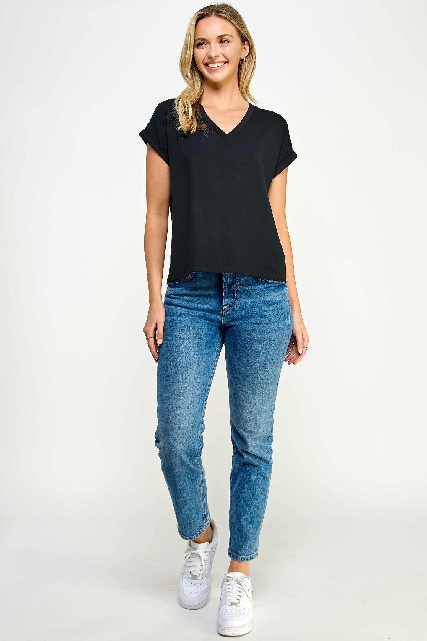 V NECK TEE BLACK