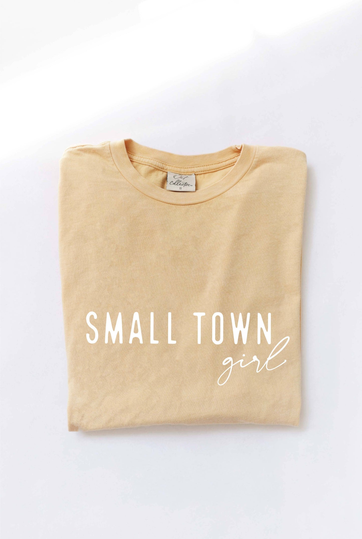 SMALL TOWN GIRL Mineral Washed Graphic Top