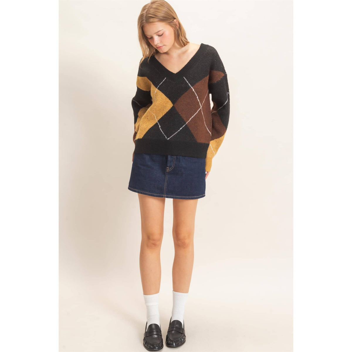 Argyle Pattern V-Neck Sweater
