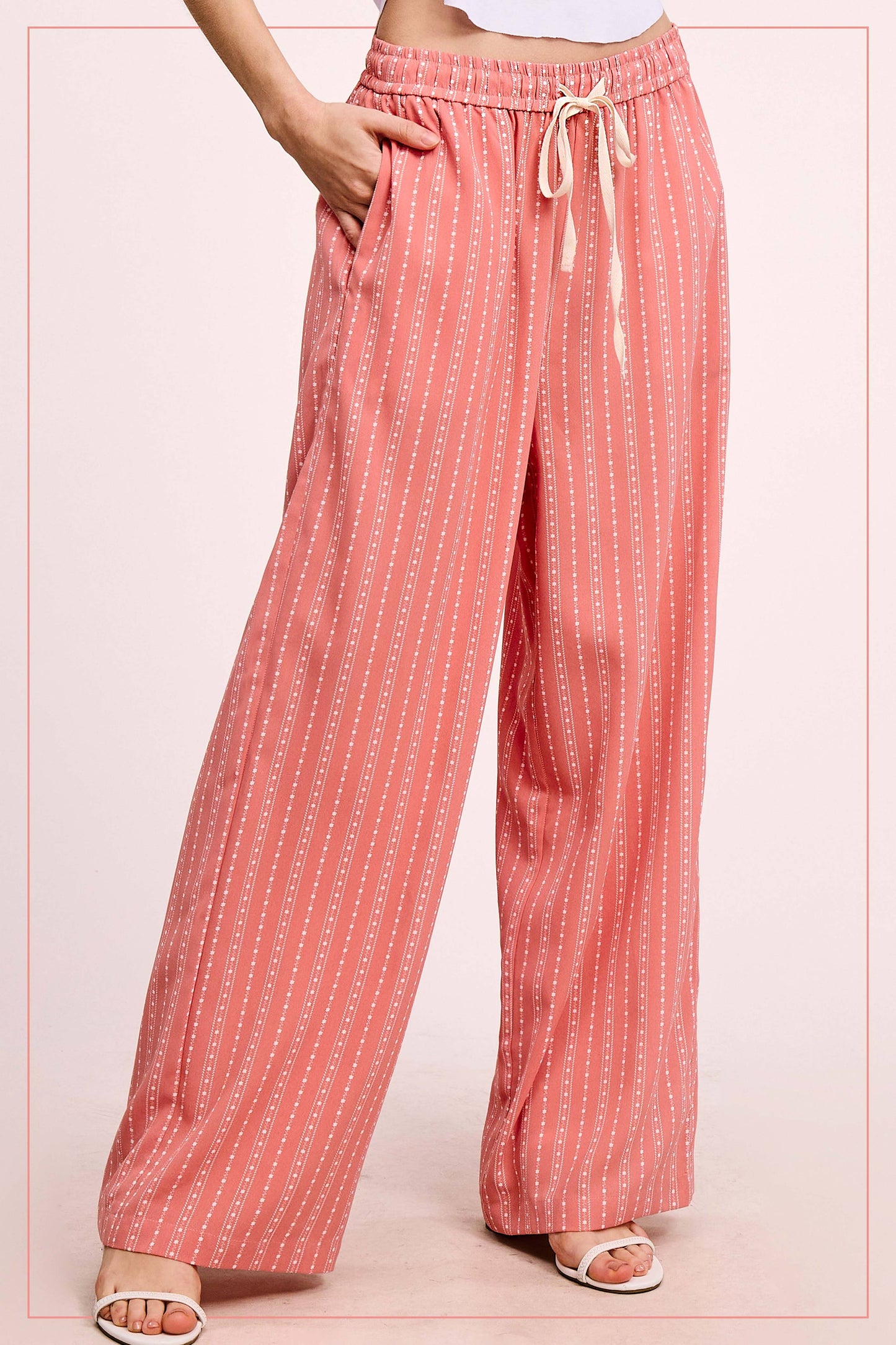Patterned Design Relaxed Fit Pants With Pockets