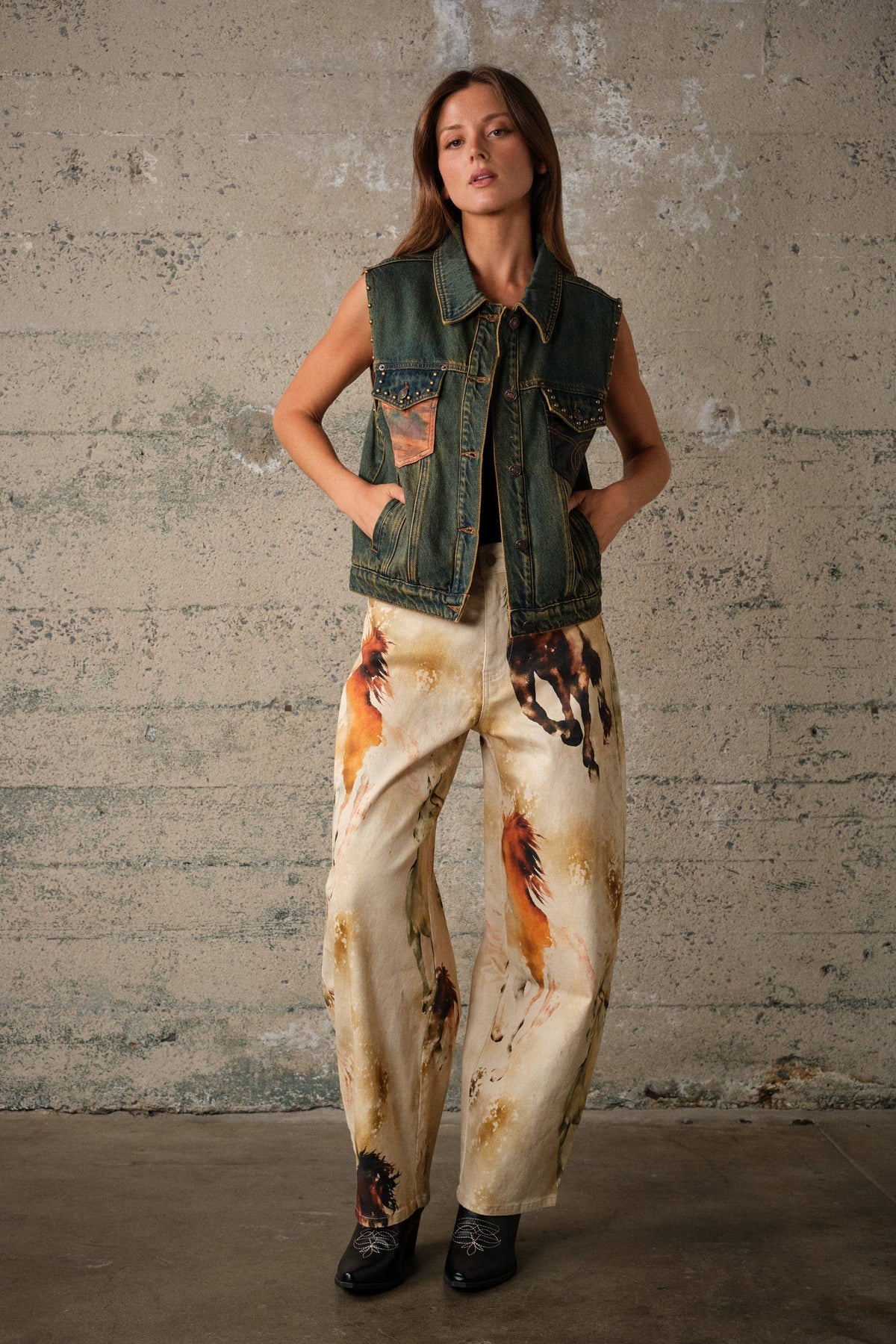 Horse Print Twill Barrel Pants