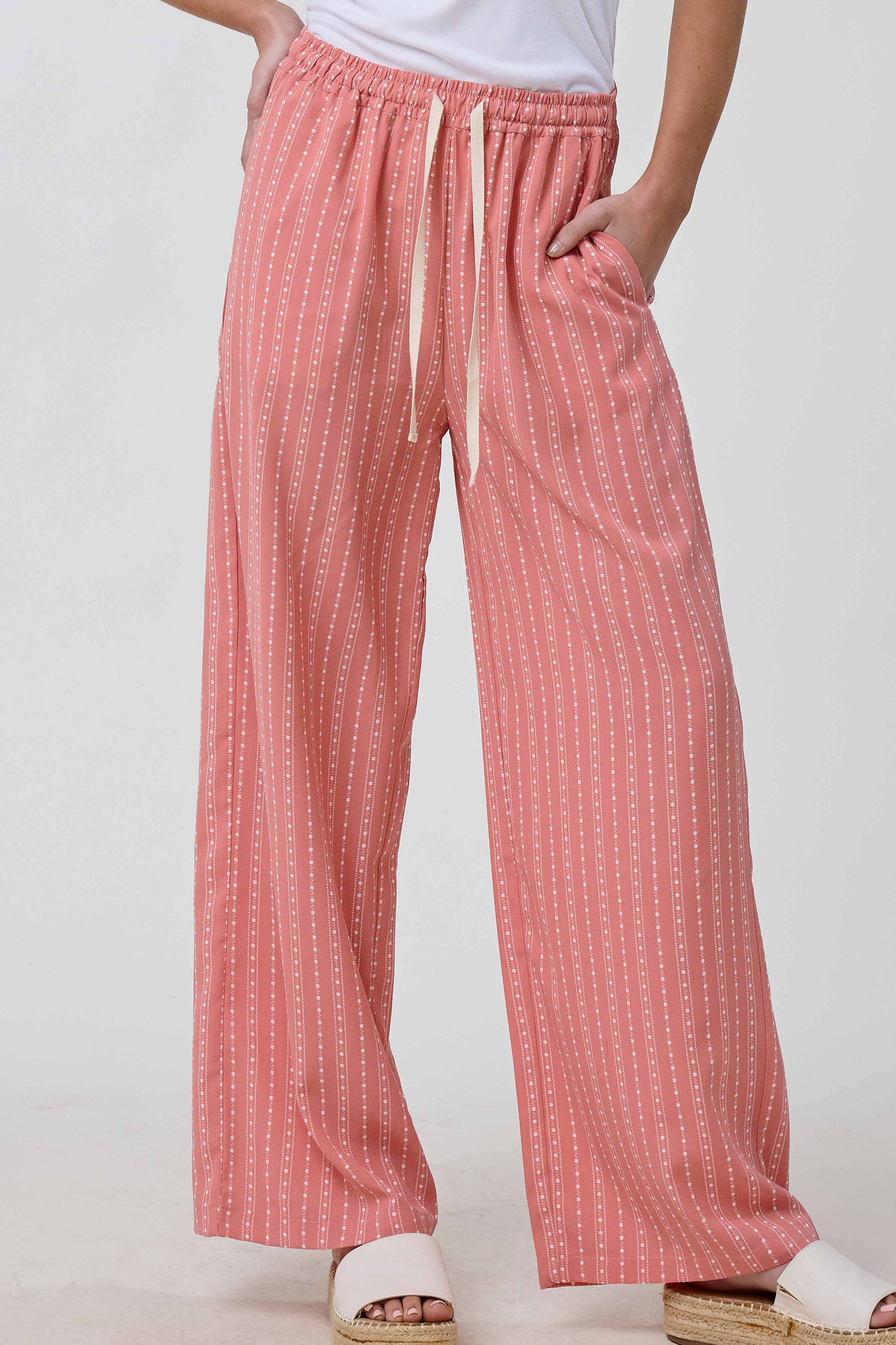 Patterned Design Relaxed Fit Pants With Pockets