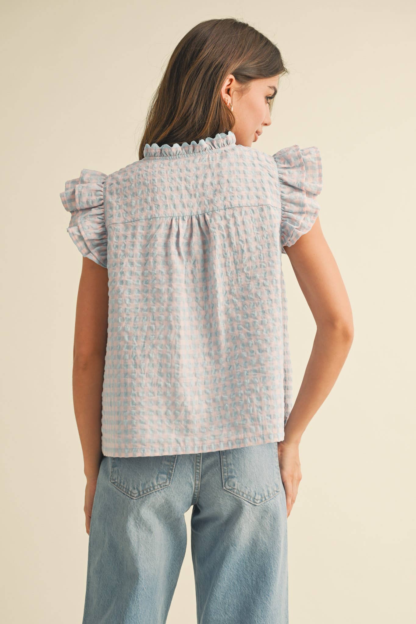 GINGHAM FLUTTER SLEEVE TOP