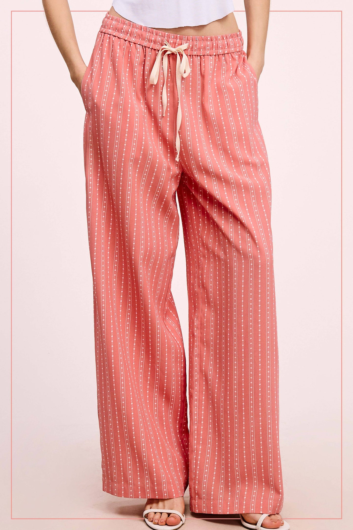 Patterned Design Relaxed Fit Pants With Pockets