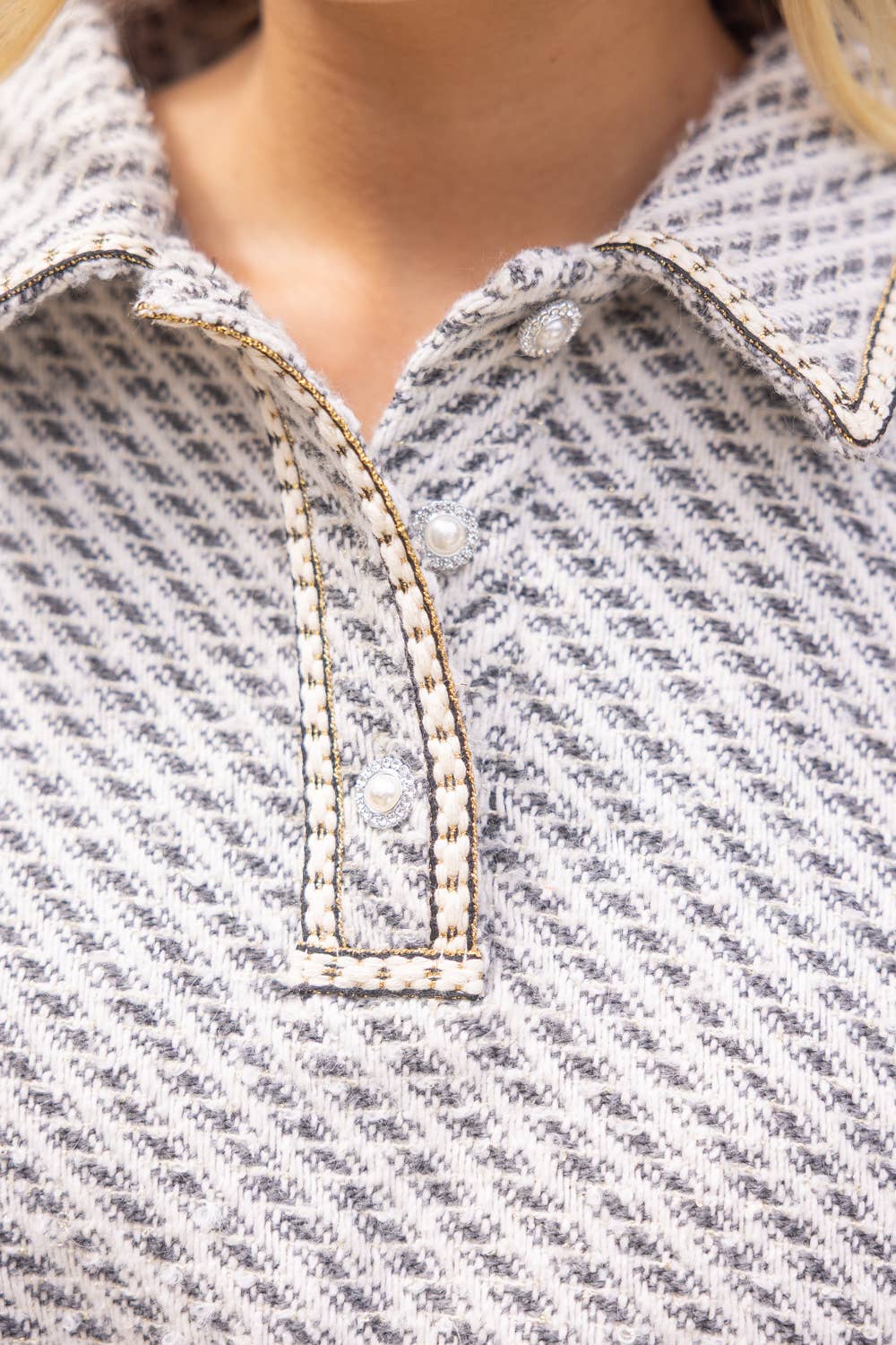 36950 Pearl Quarter Button Collared Tweed Top
