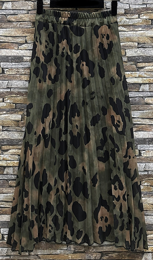 One Size Olive Lined Leopard Print Pleated Skirt