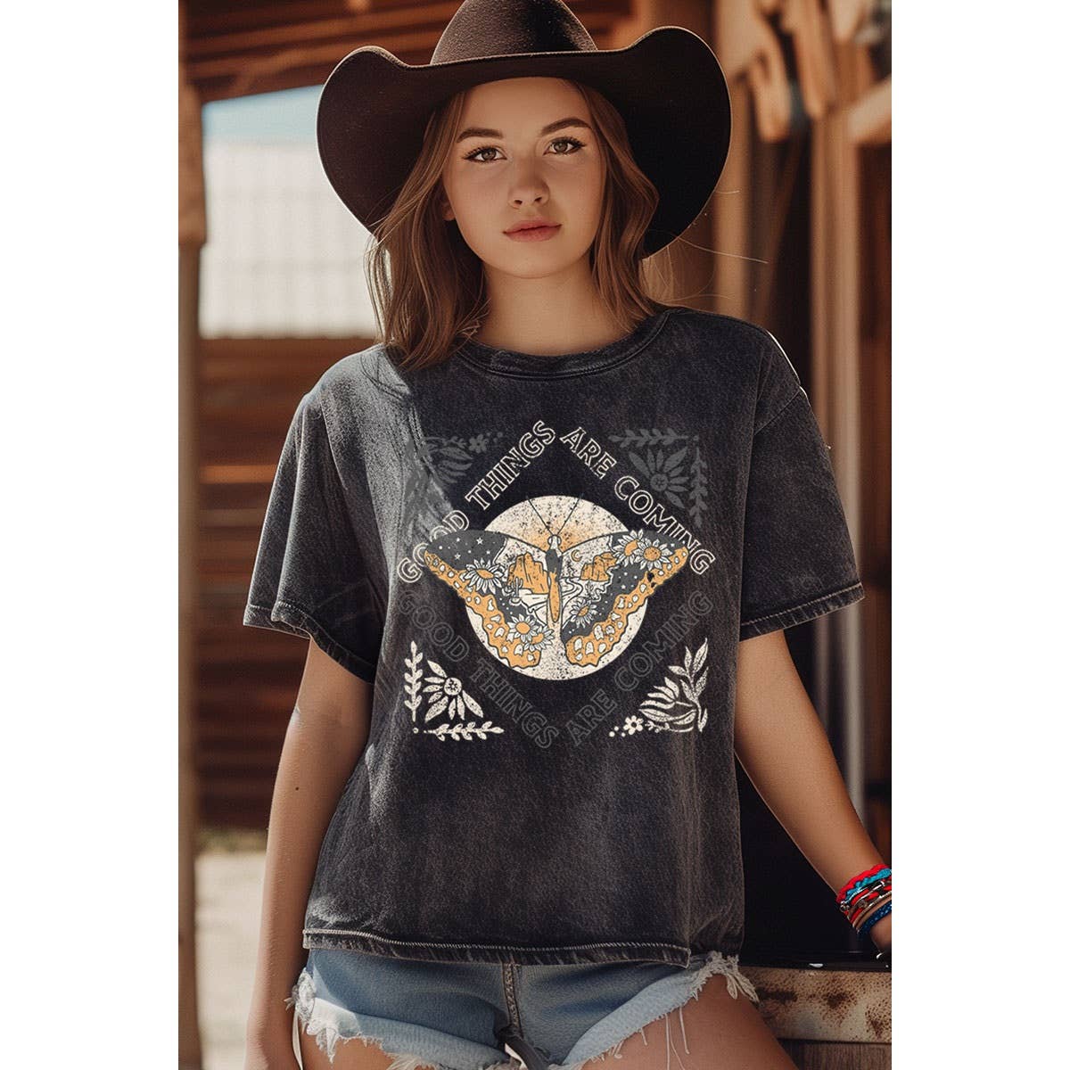 GOOD THINGS A COMING MINERAL GRAPHIC TOP