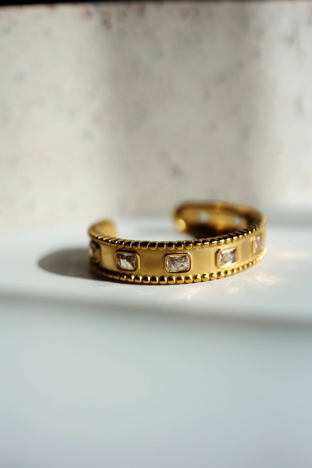 THE FROSTED CUFF