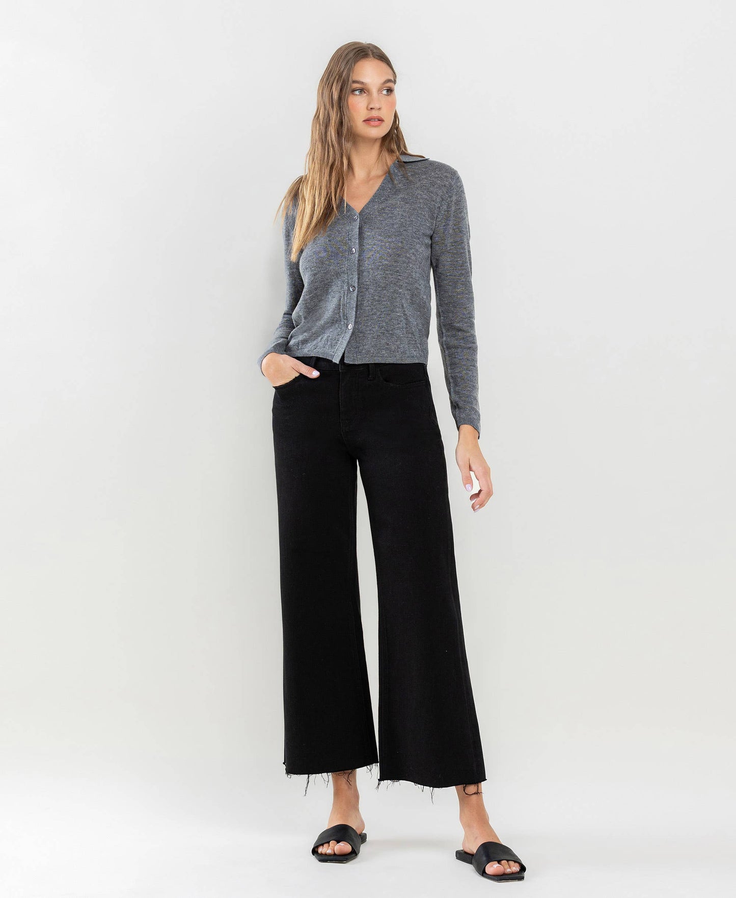 HIGH RISE RAW HEM CROP WIDE LEG JEANS