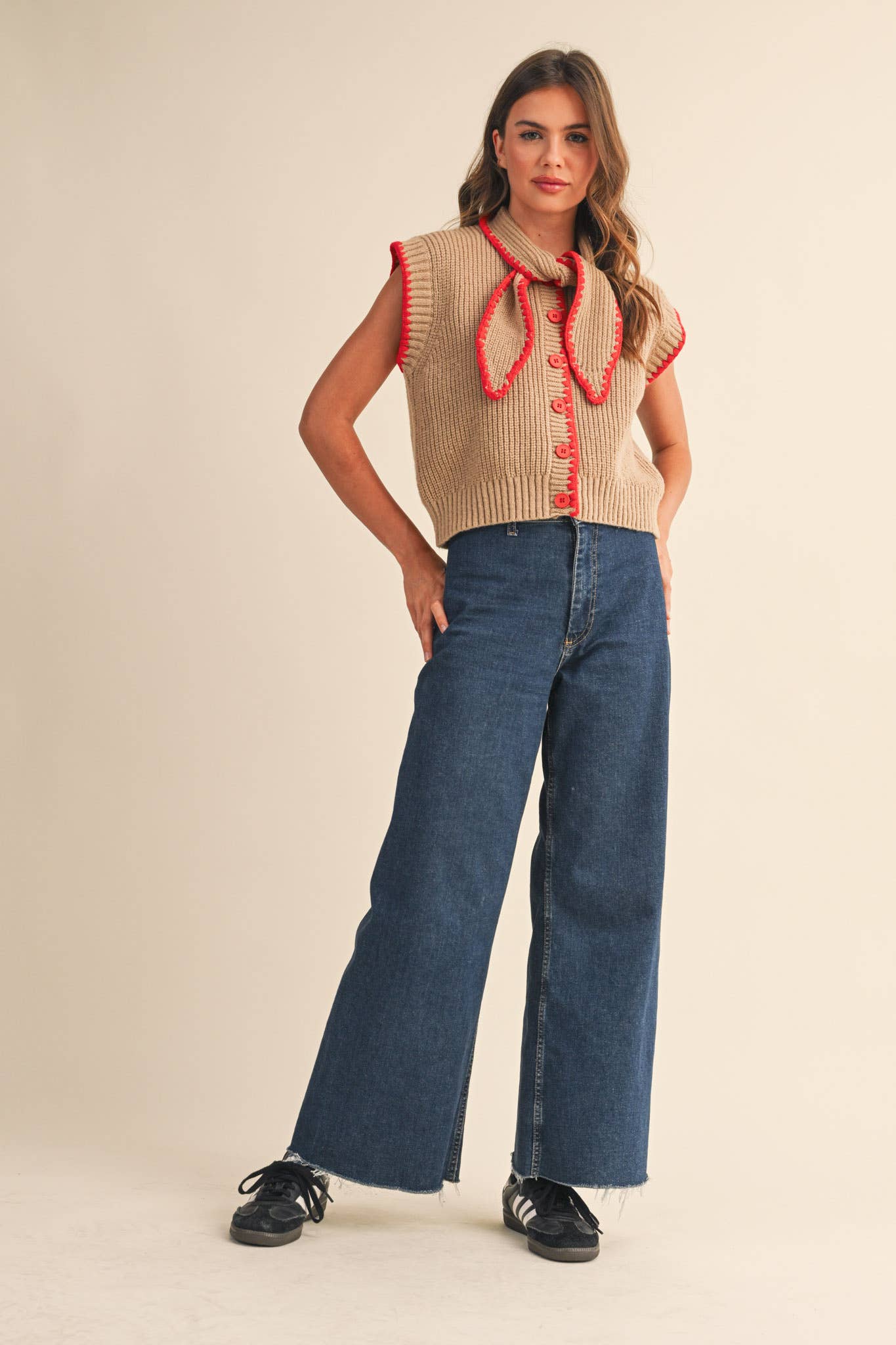 TIE NECK SWEATER VEST WITH CONTRAST BLANKET STITCH MSW11059