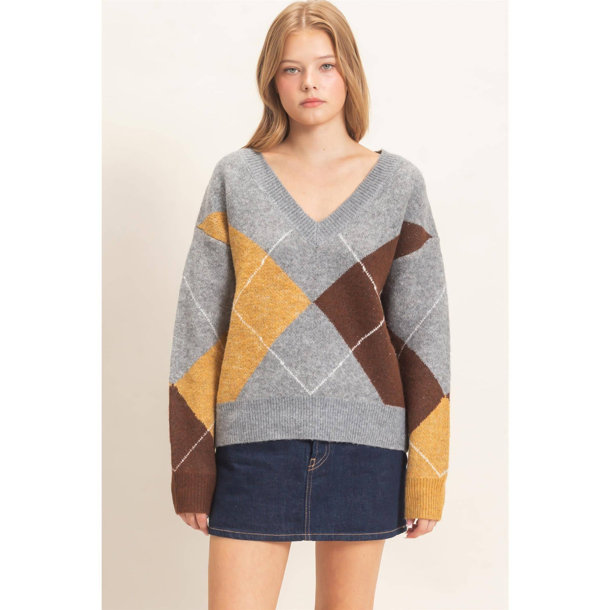 Argyle Pattern V-Neck Sweater