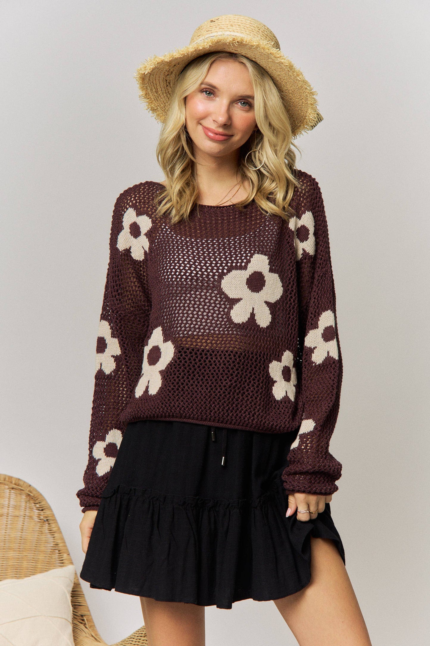 LIGHTWEIGHT FLORAL SWEATER TOP
