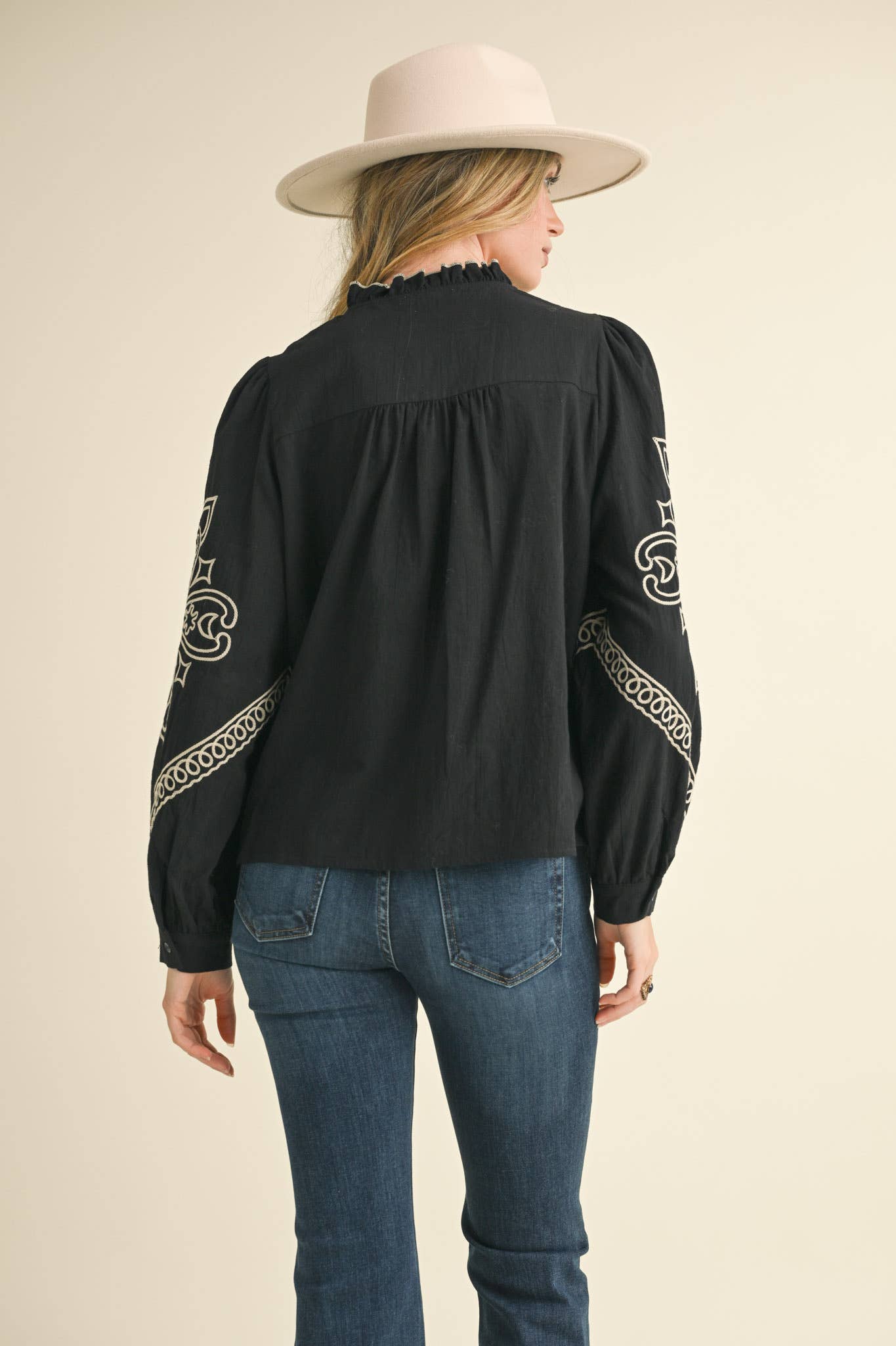 EMBROIDERED  BUTTON UP TOP