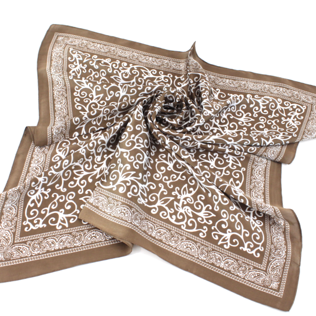 Lightweight Square Scarf