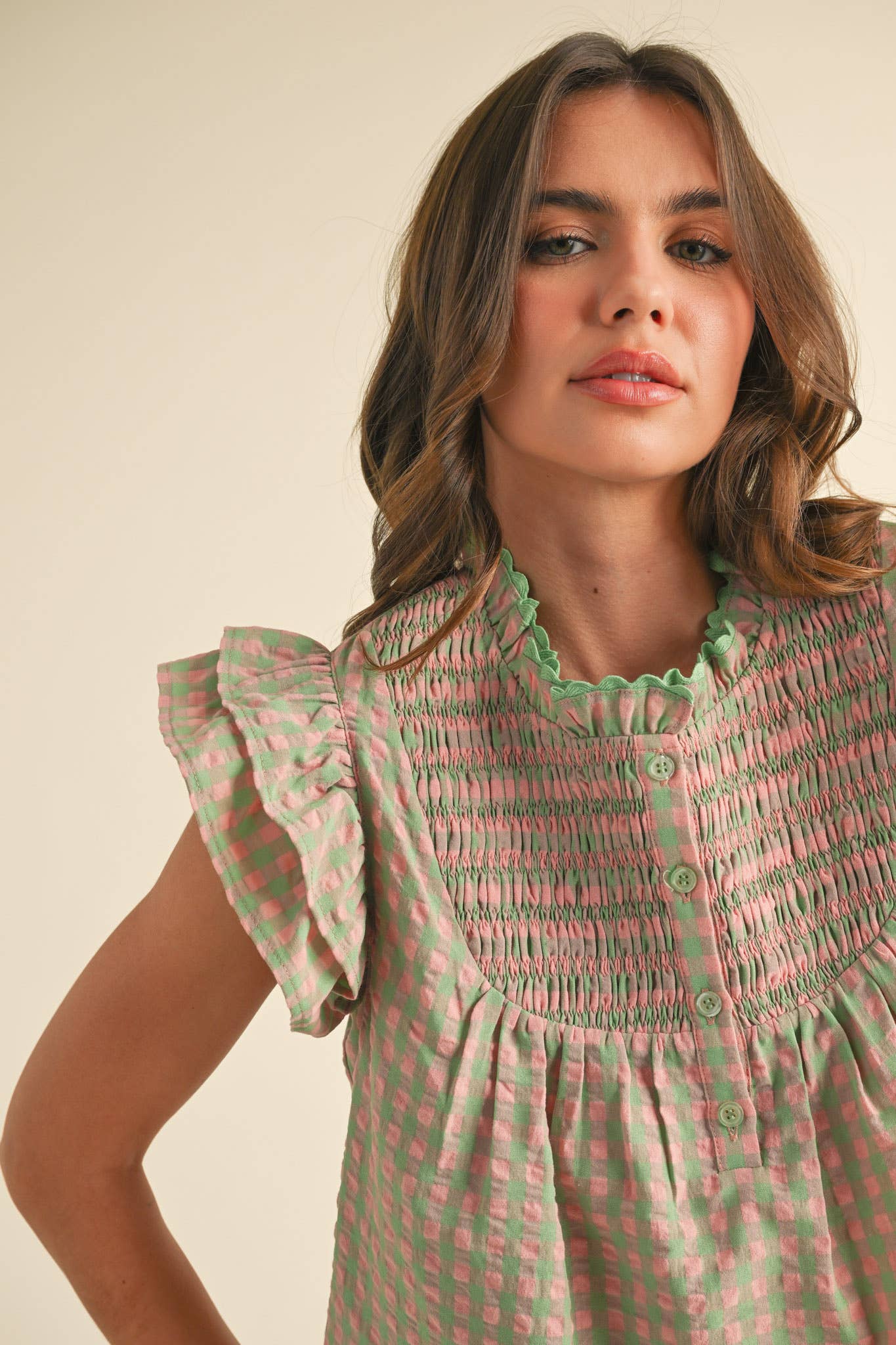 GINGHAM FLUTTER SLEEVE TOP
