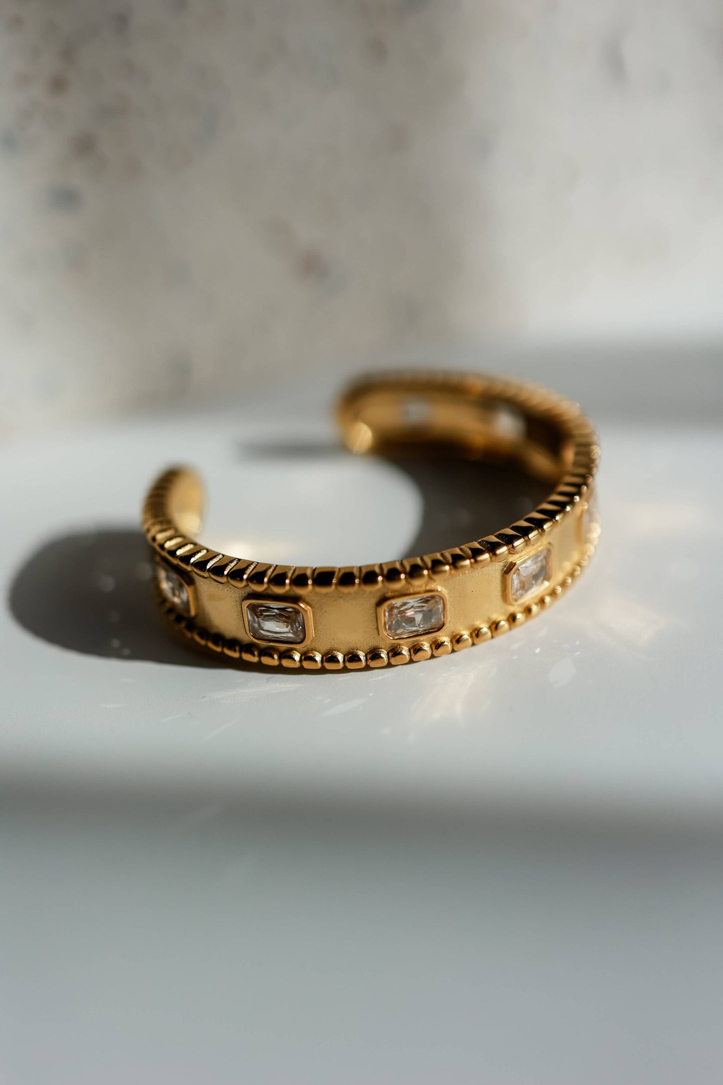 THE FROSTED CUFF