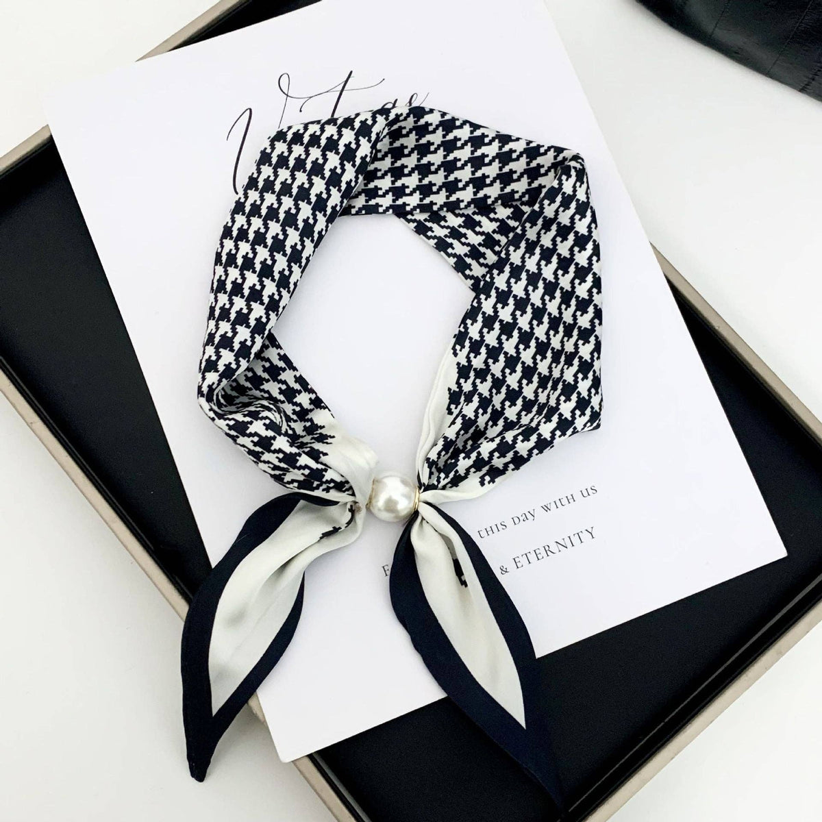Long Scarf Pearl Magnetic Clasp Versatile Women