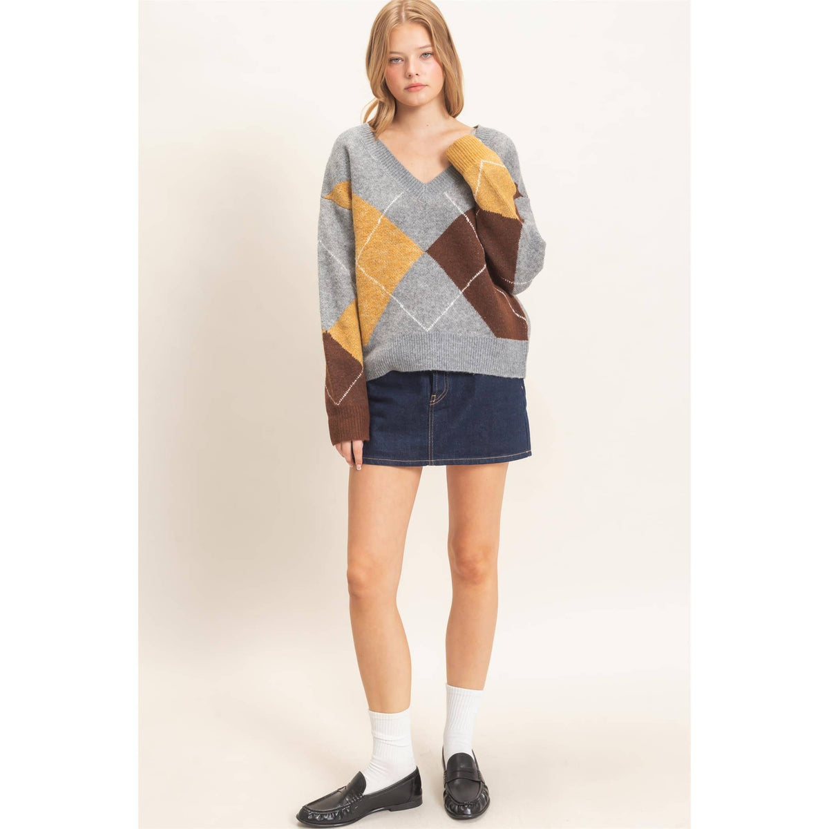 Argyle Pattern V-Neck Sweater