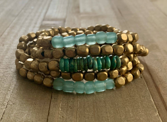Turquoise glass brass stretch bracelet set