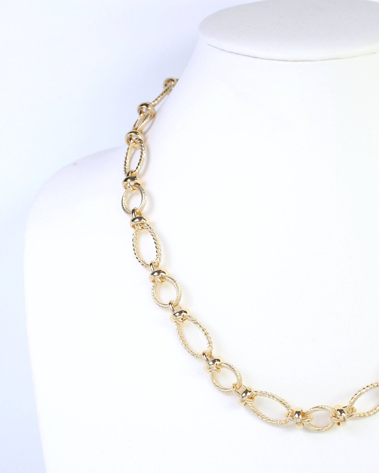 Autumn Link Necklace Gold