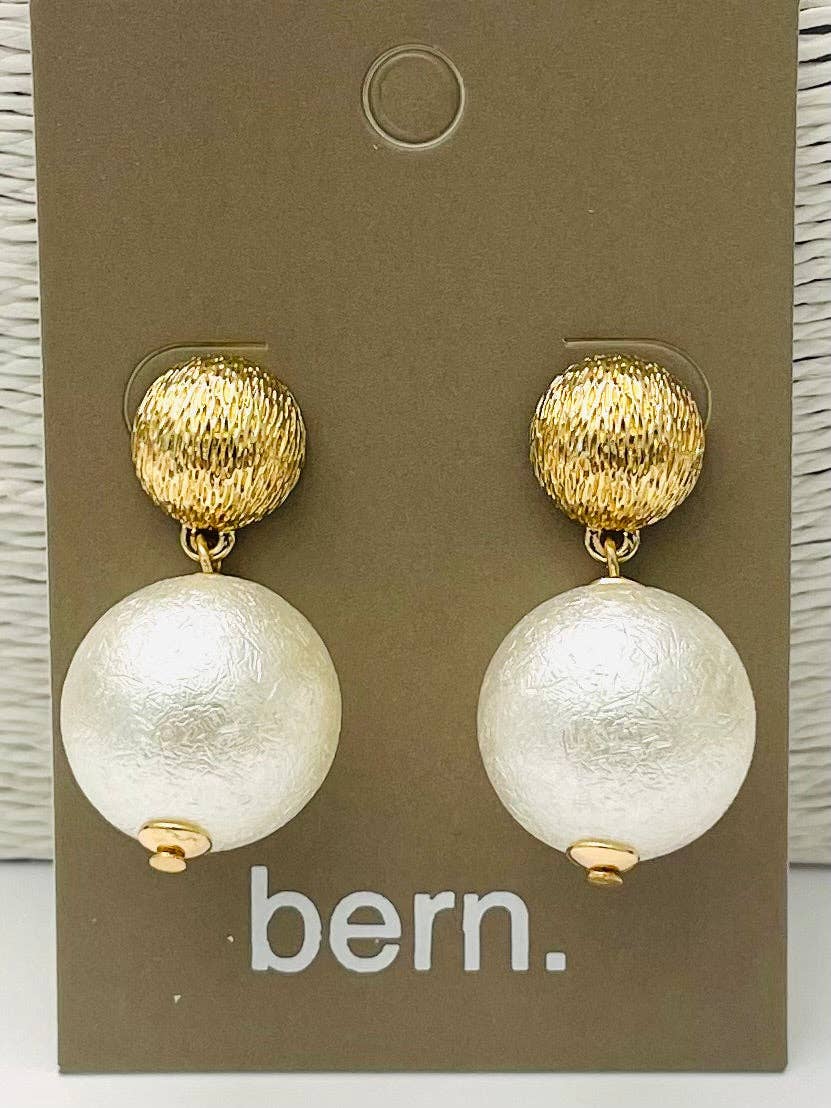 Elegant Pearl Dangle