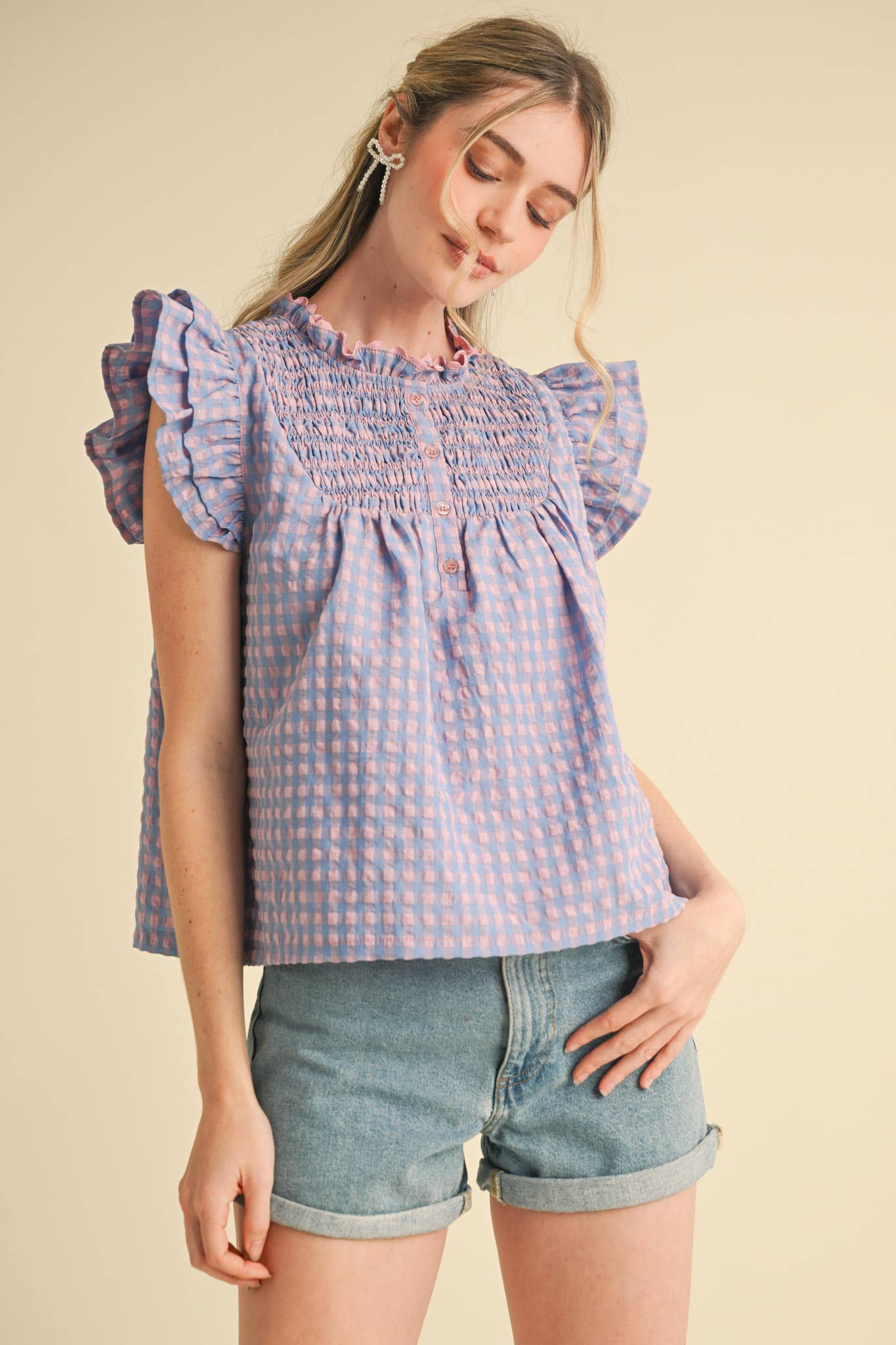 GINGHAM FLUTTER SLEEVE TOP