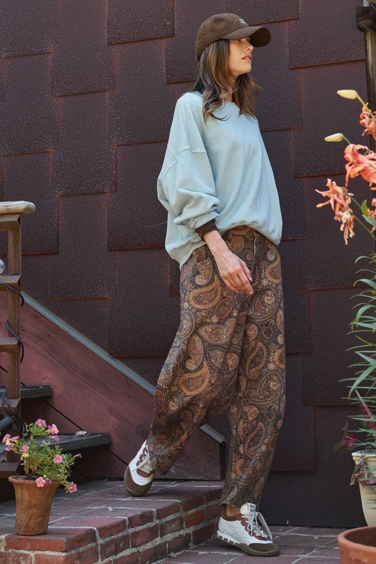 Paisley Print Barrel Leg Pants in Brown