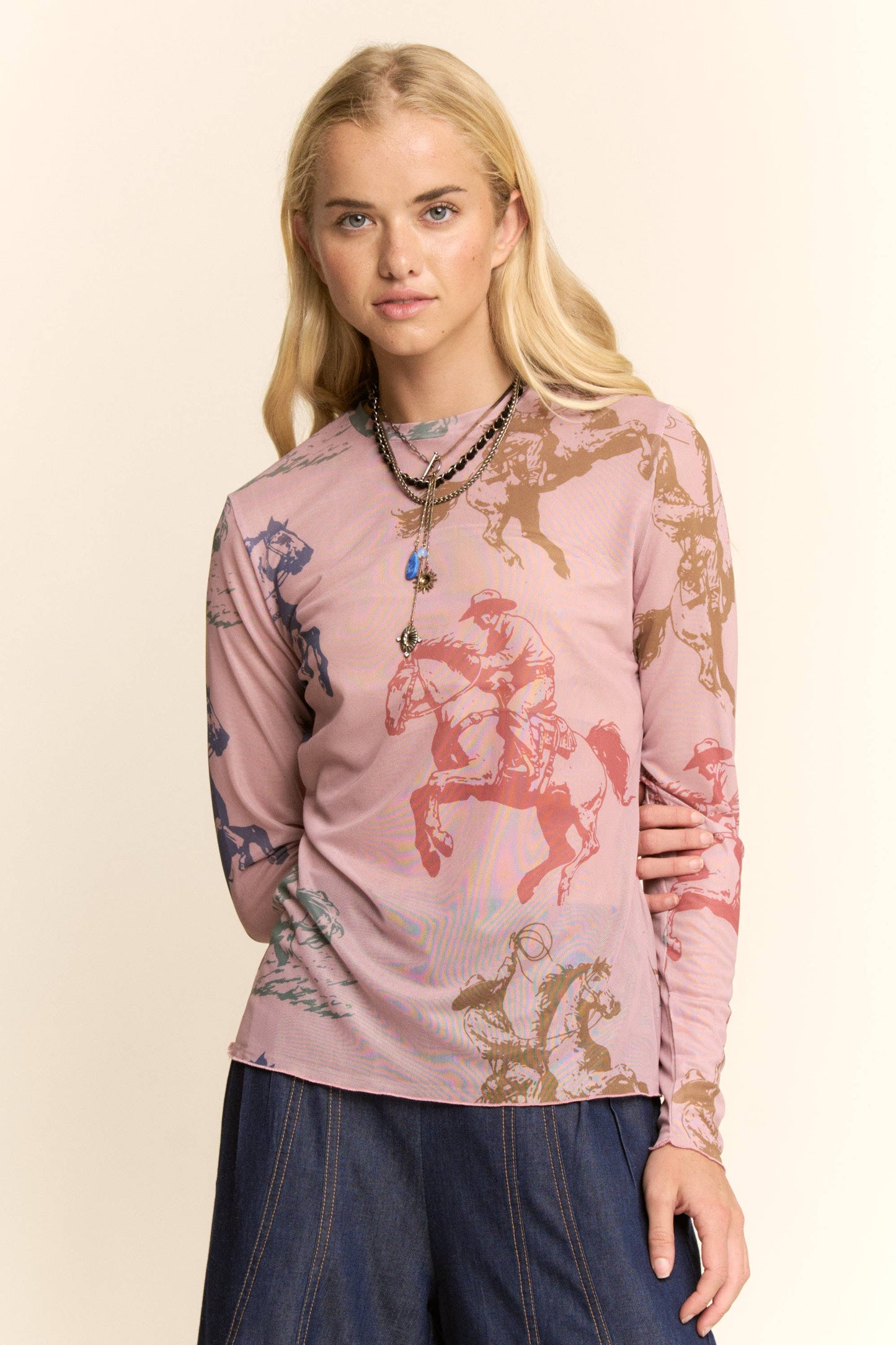 RUNNING HORSE CAMO PRINTED MESH TOP