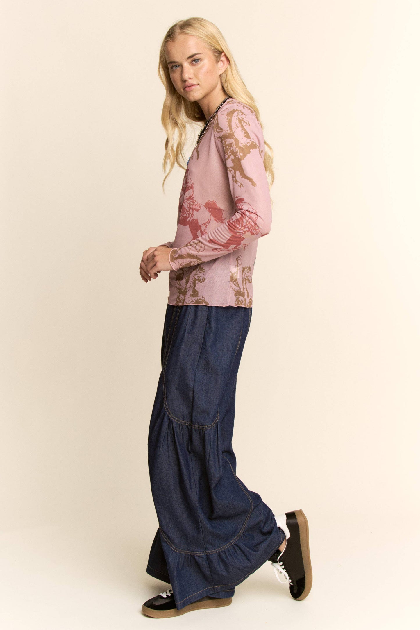 RUNNING HORSE CAMO PRINTED MESH TOP