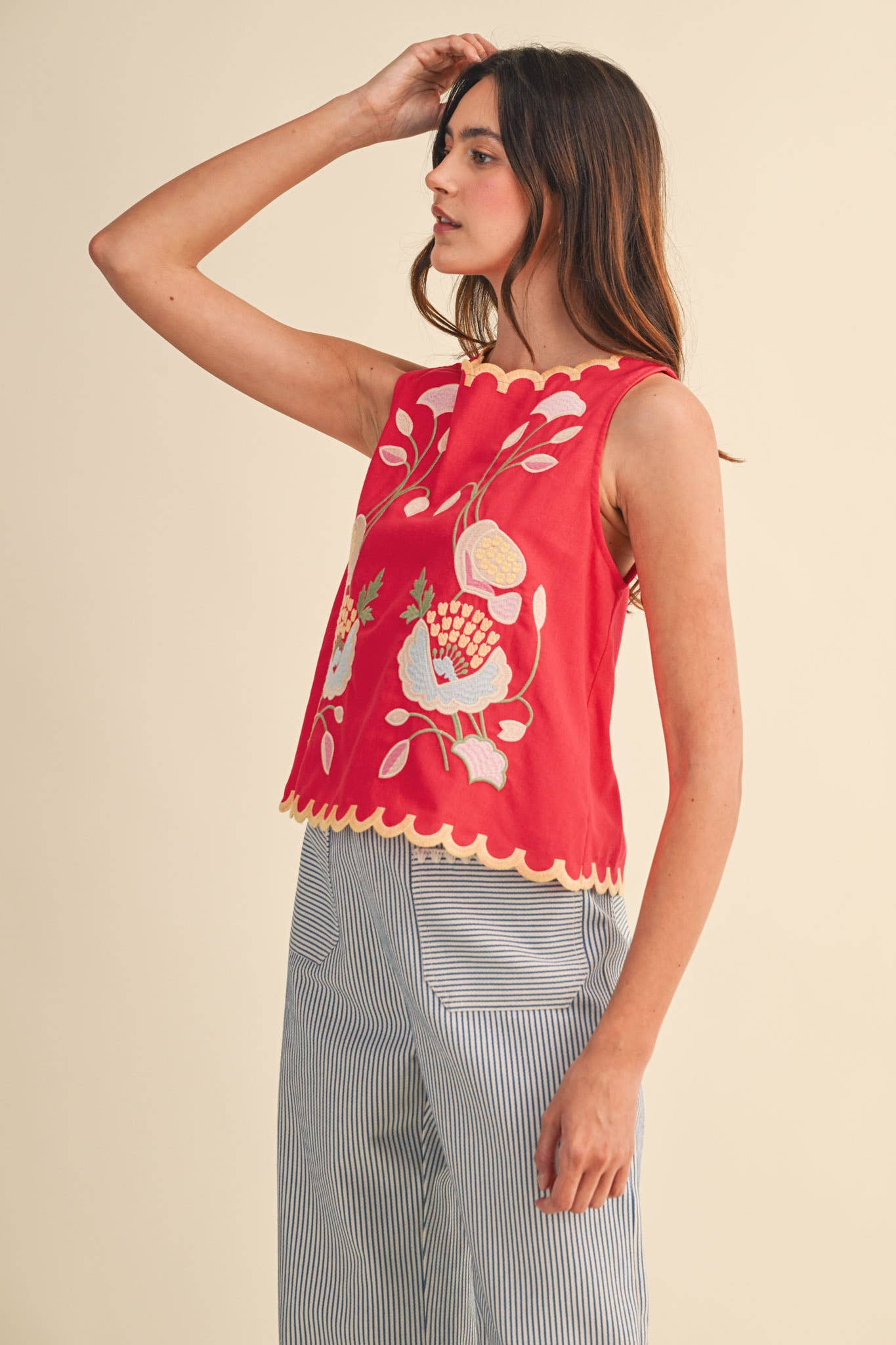 FLORAL EMBROIDERY SCALLOPED TANK