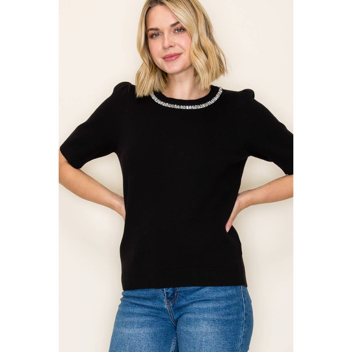 JEWEL NECK SHORT SLEEVE SWEATER