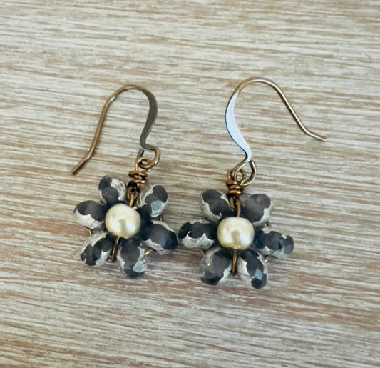 Beach Bloom Flower Earrings in Navy Blue